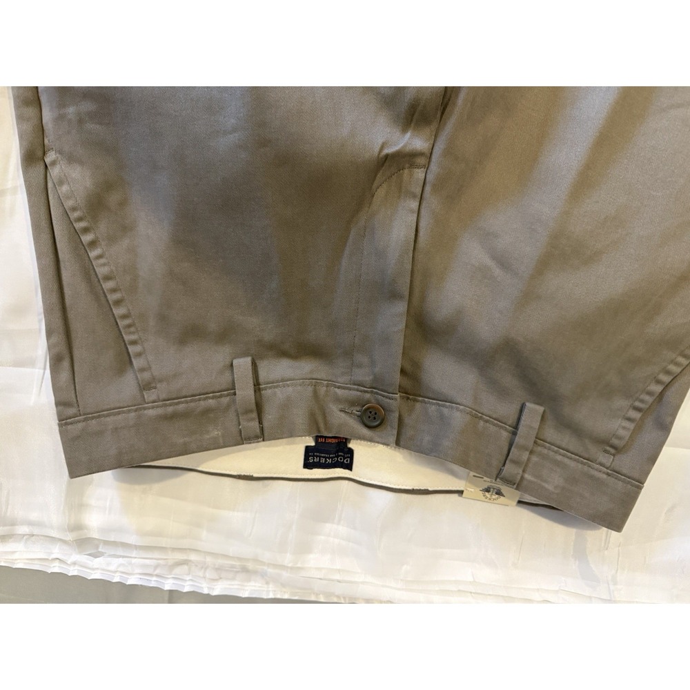 Dockers Easy Khaki Pants Mens 32x34 Gray Straight Fit Stretch No Wrinkles NWT - Picture 2 of 11